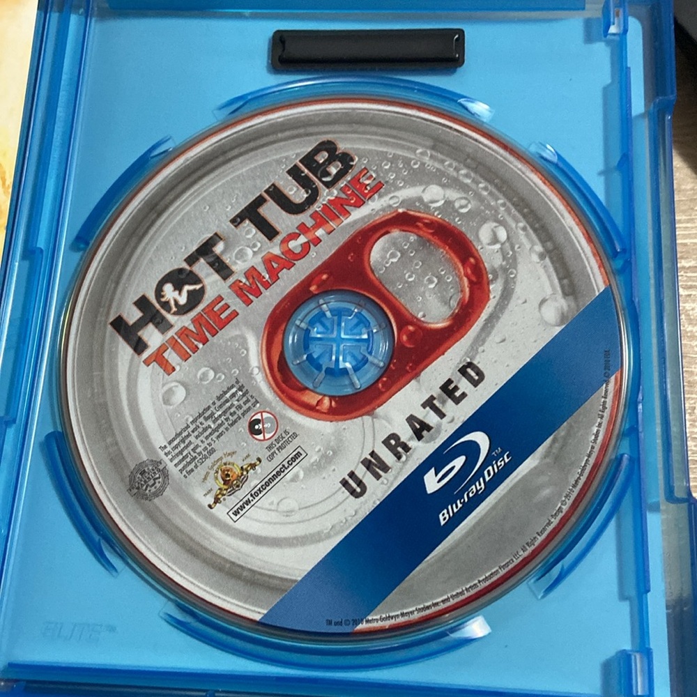 Hot Tub Time Machine Blu-Ray - Picture 3 of 3